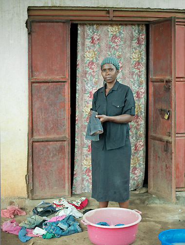 Mona Breede - Laundress